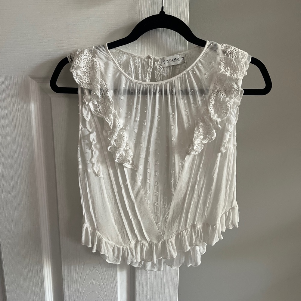 Pull & Bear White Lace-Trim Sleeveless Ruffle Blouse